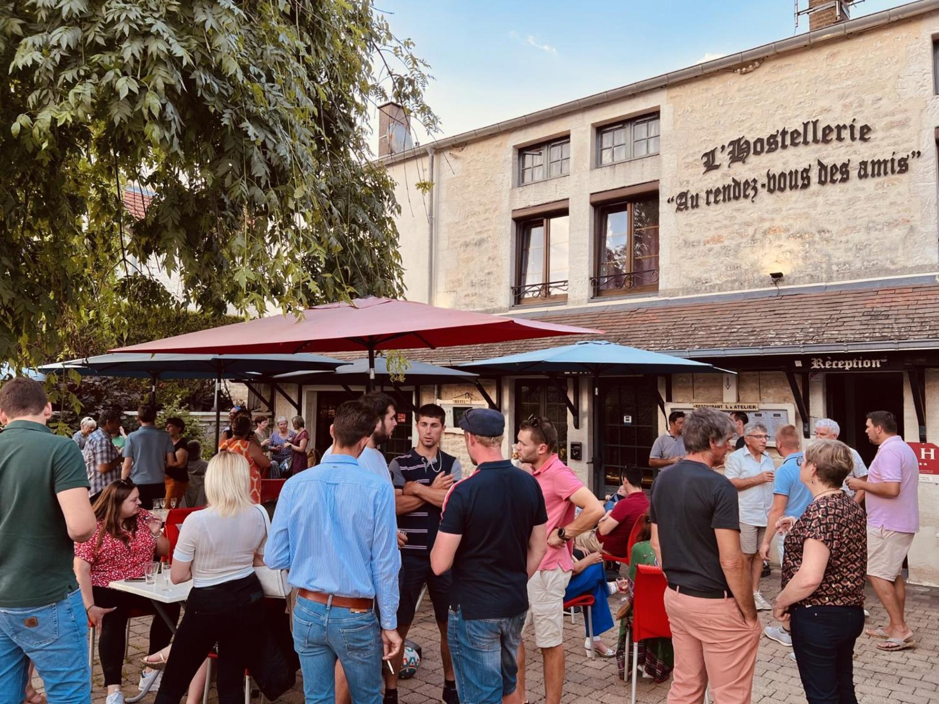 Hostellerie Au Rendez-Vous Des Amis Chaumont  Eksteriør bilde
